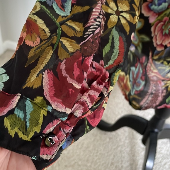 Johnny Was Silk Shirt - Picture 4 of 6